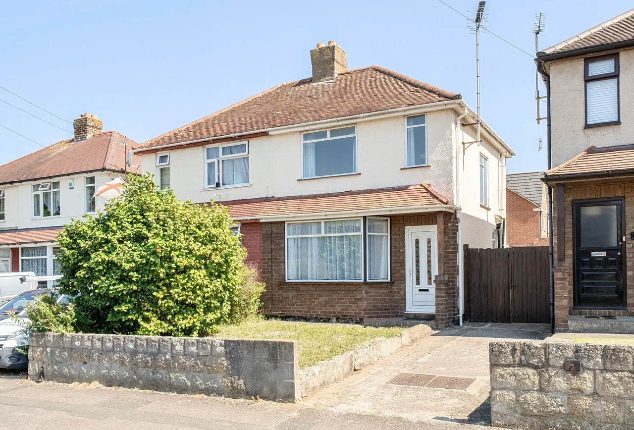 2 bed house for sale — Arle Avenue, Cheltenham, GL51 8JP