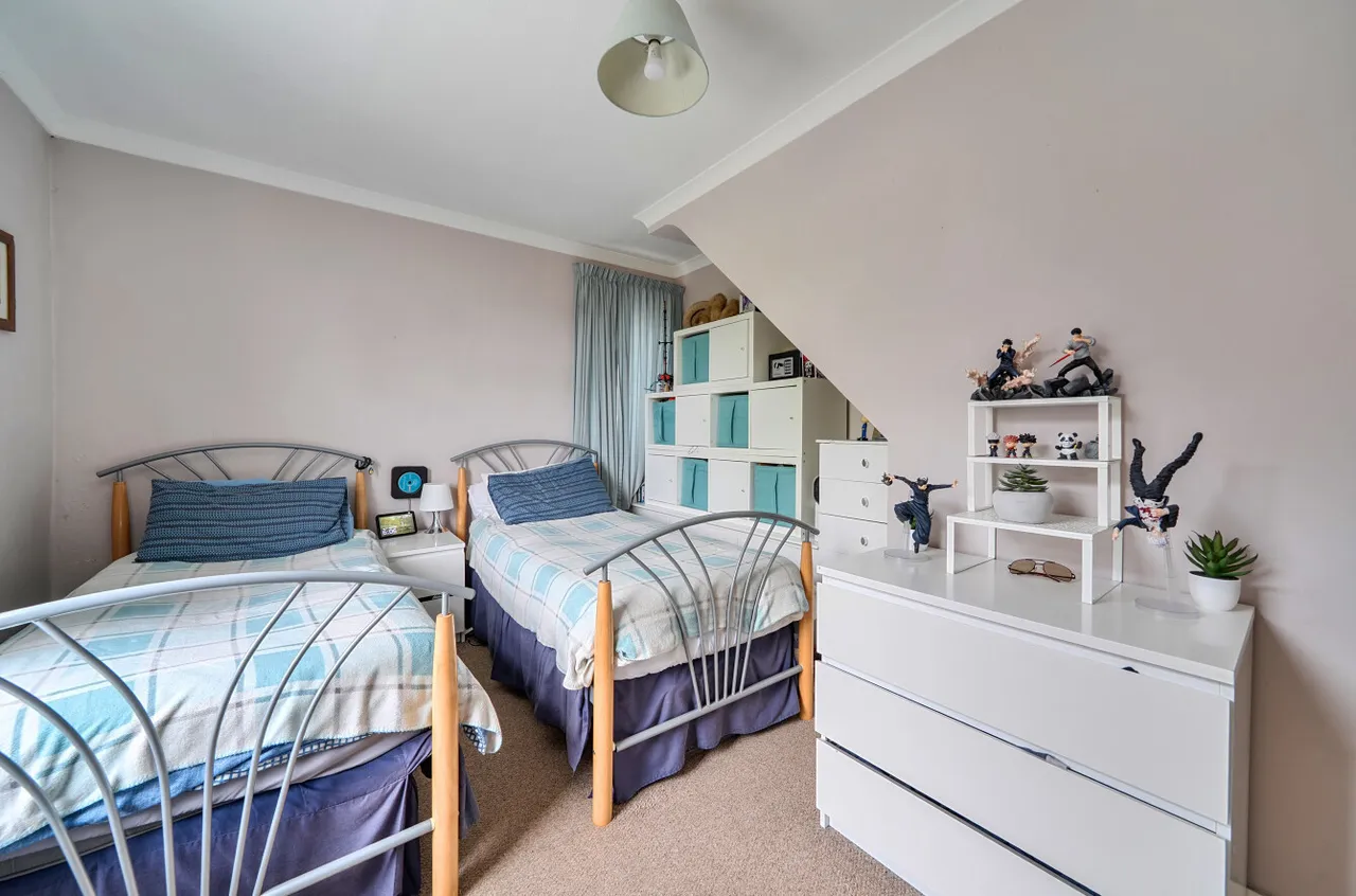 Cottimore Lane, Walton On Thames, KT12, photo 15