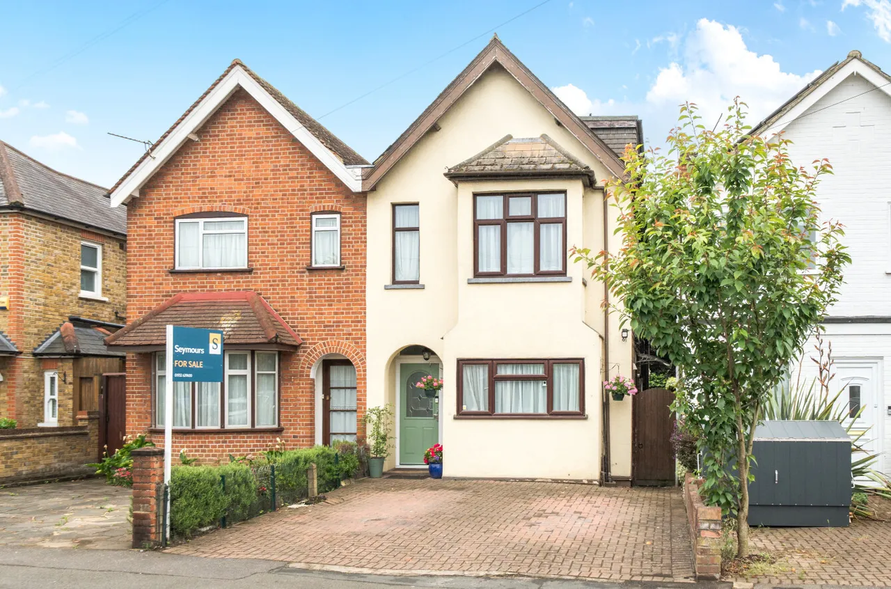 4 bed house for sale, Cottimore Lane, Walton On Thames, KT12