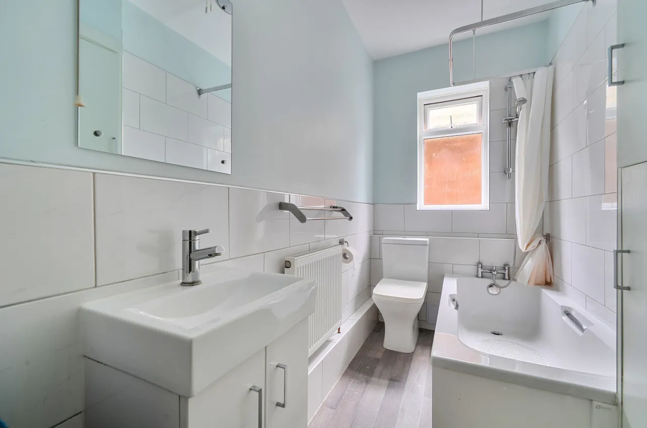 Cottimore Lane, Walton On Thames, KT12, photo 10