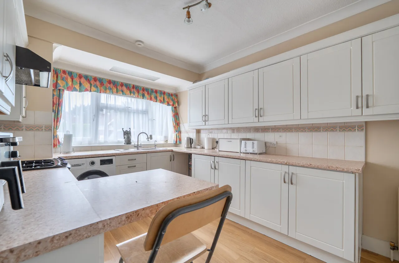 Cottimore Lane, Walton On Thames, KT12, photo 6