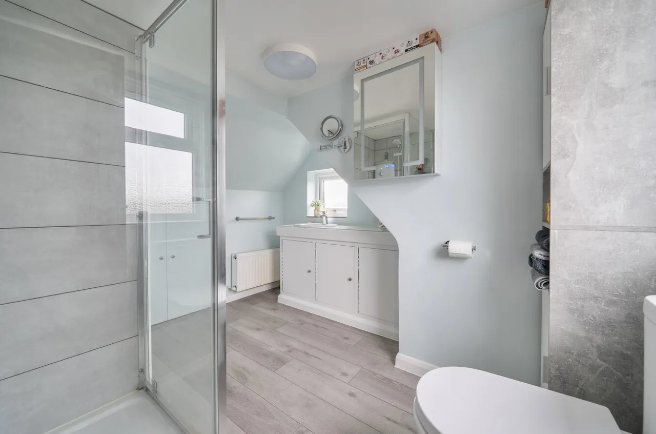 Cottimore Lane, Walton On Thames, KT12, photo 8