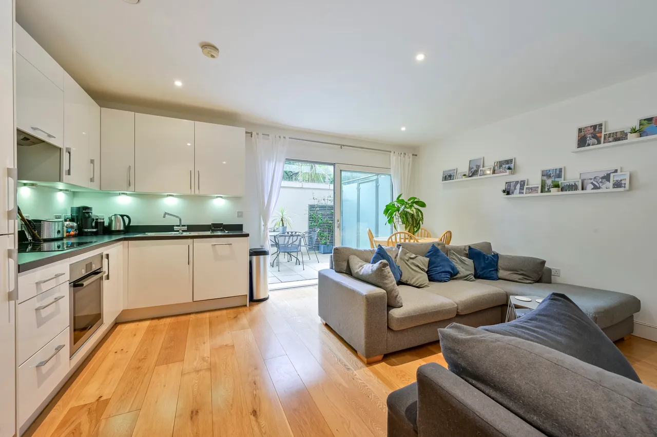 Flat 9, 5 Oakhill Road, London, photo 4