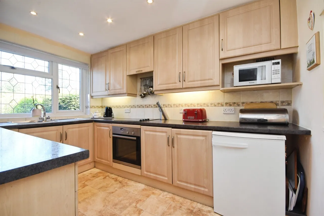 Peartree Lane, Doddinghurst, CM15, photo 18