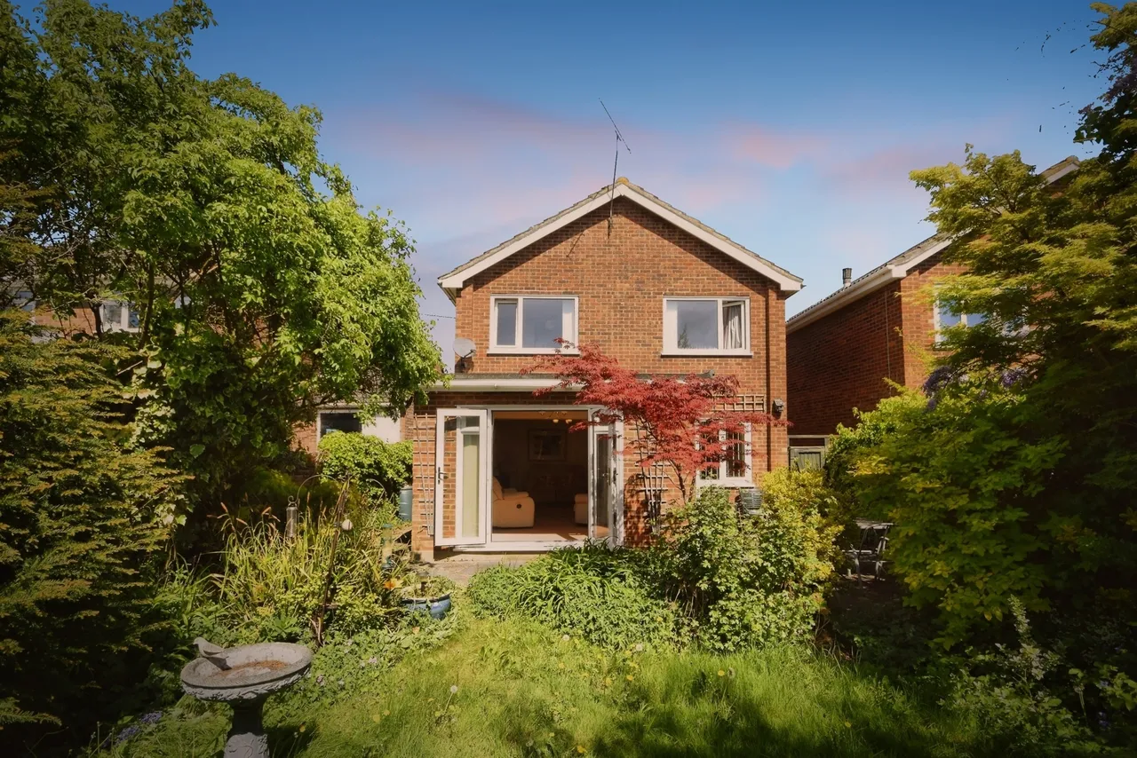 Peartree Lane, Doddinghurst, CM15, photo 4
