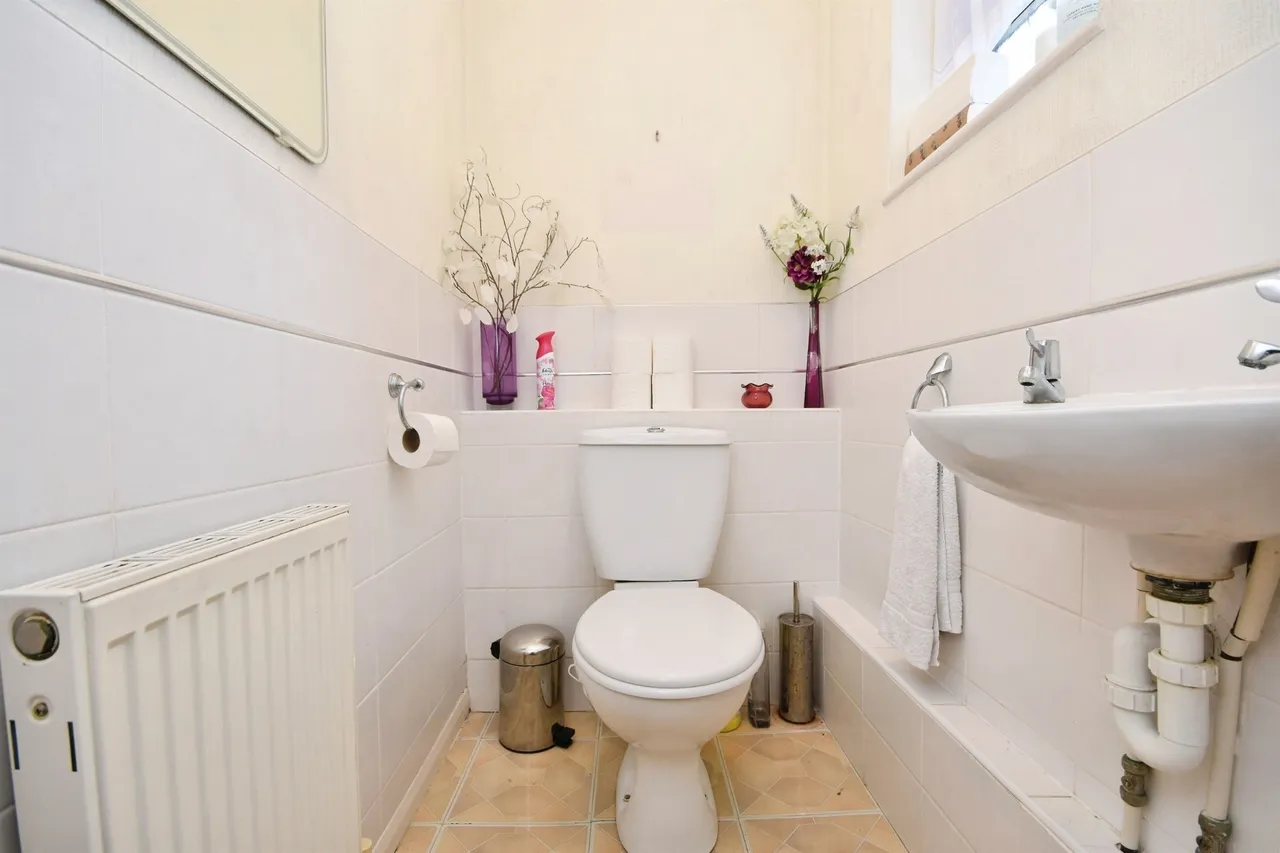 Peartree Lane, Doddinghurst, CM15, photo 17
