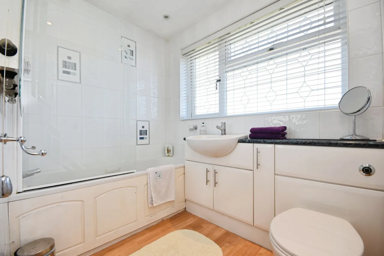 Peartree Lane, Doddinghurst, CM15, photo 14