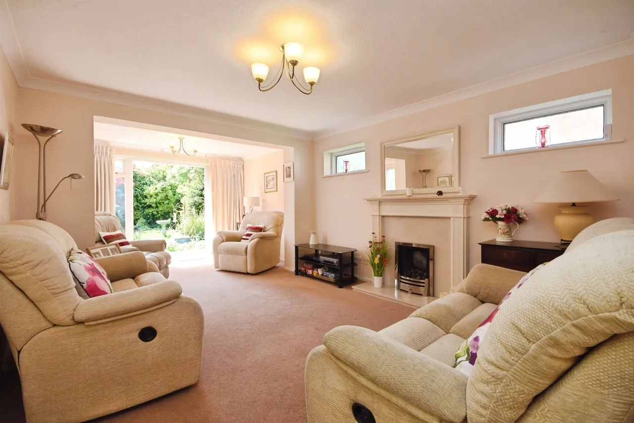 Peartree Lane, Doddinghurst, CM15, photo 16