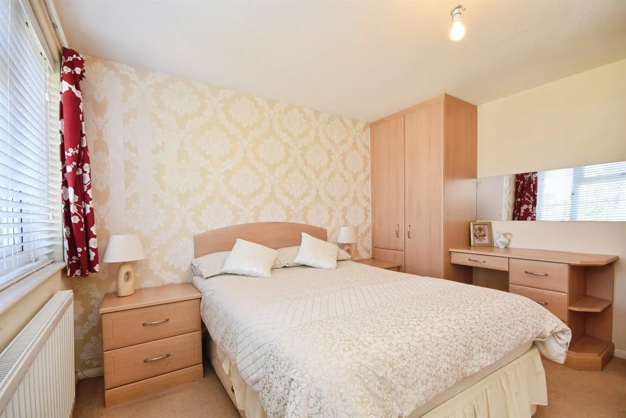 Peartree Lane, Doddinghurst, CM15, photo 11