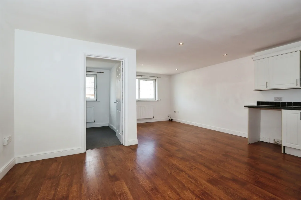 Ballfield Lane, Darton, S75, photo 6