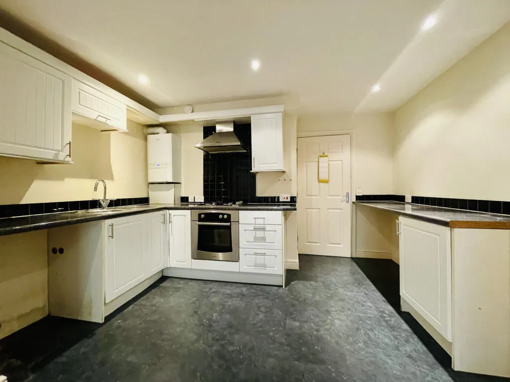 Ballfield Lane, Darton, S75, photo 14