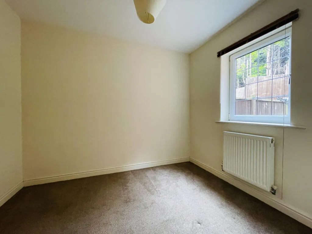 Ballfield Lane, Darton, S75, photo 18