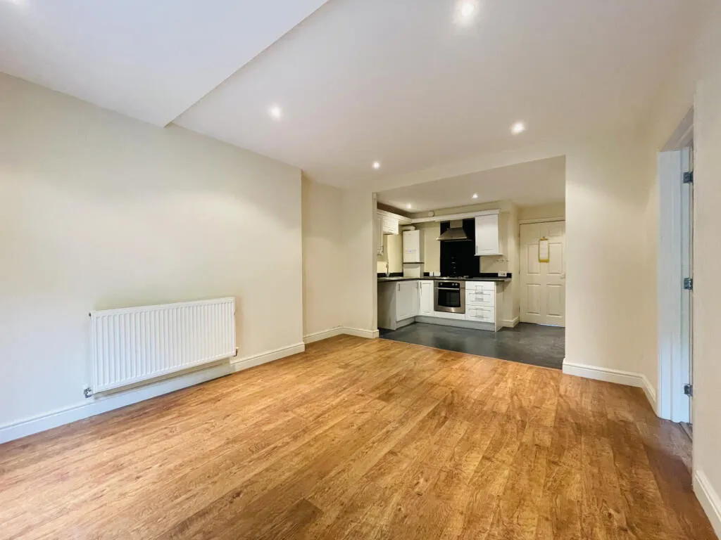 Ballfield Lane, Darton, S75, photo 12