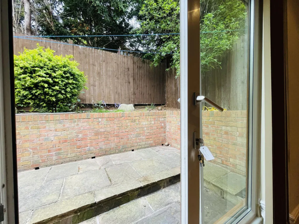 Ballfield Lane, Darton, S75, photo 15