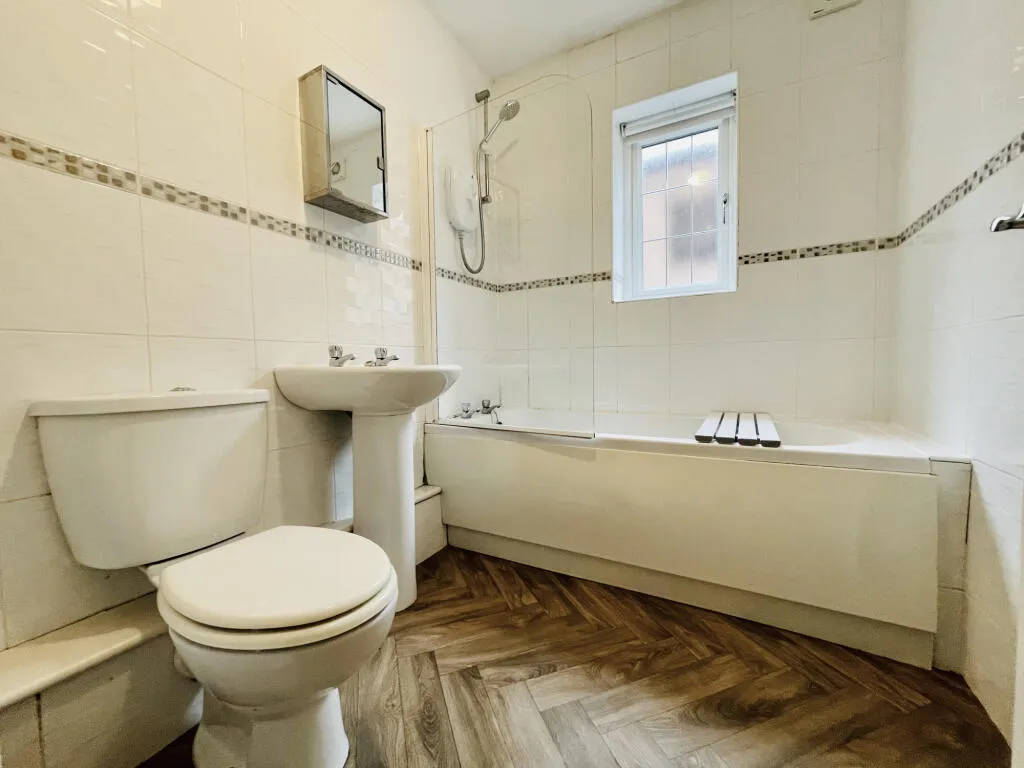 Ballfield Lane, Darton, S75, photo 19
