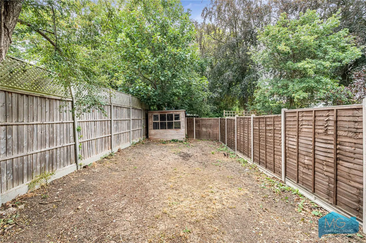 Heath View, London, N2, photo 15