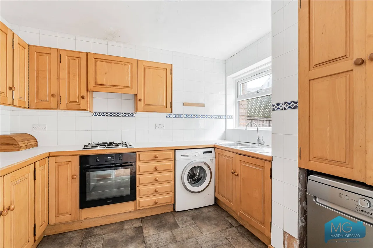 Heath View, London, N2, photo 3