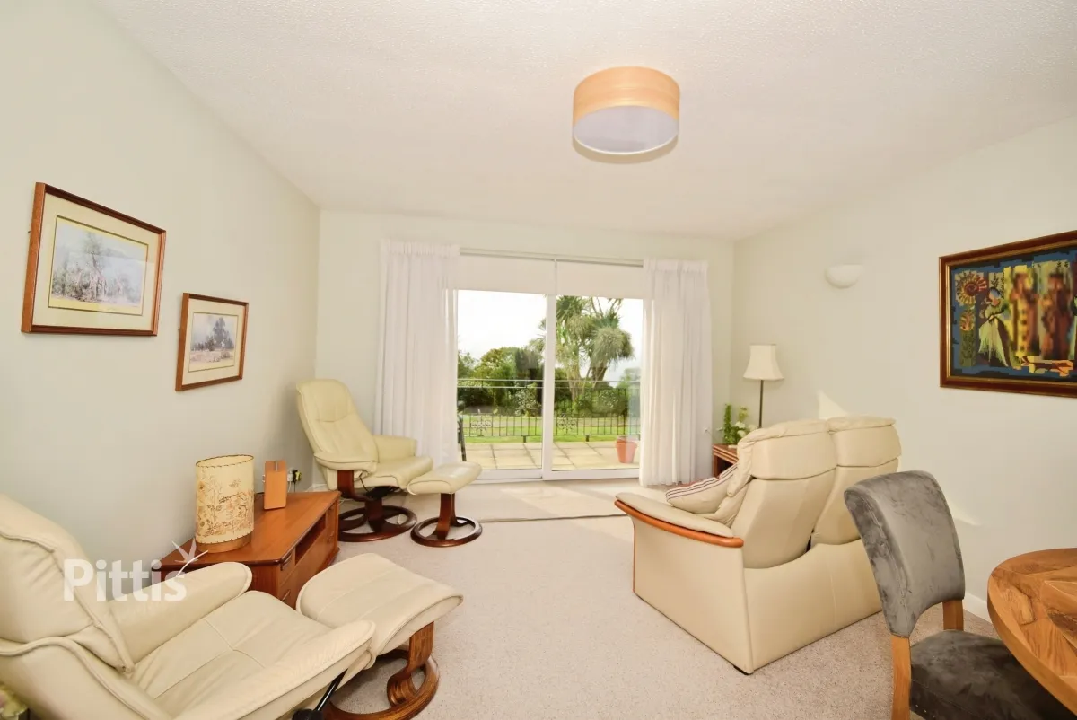 Zig Zag Road, Ventnor, PO38, photo 7