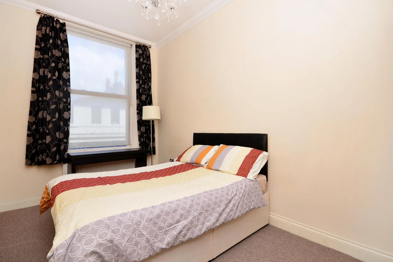 First Floor, 71 Westbourne Grove, London, photo 2