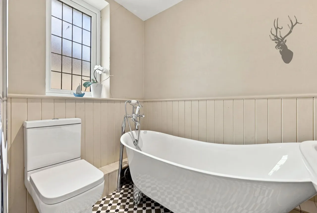 Orchard Drive, Theydon Bois, CM16, photo 26
