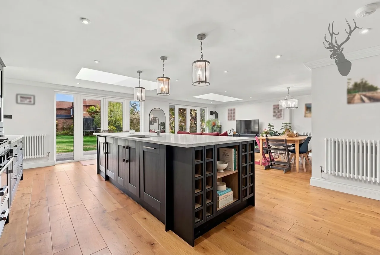 Orchard Drive, Theydon Bois, CM16, photo 2