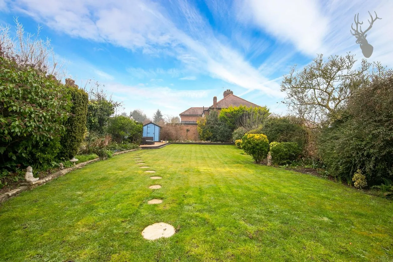 Orchard Drive, Theydon Bois, CM16, photo 4