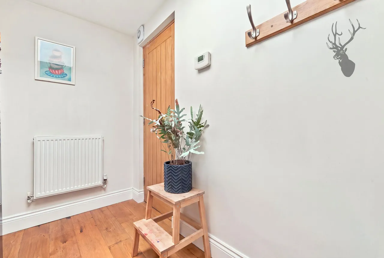Orchard Drive, Theydon Bois, CM16, photo 19
