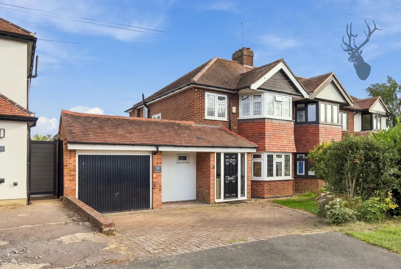4 bed house for sale, Orchard Drive, Theydon Bois, CM16