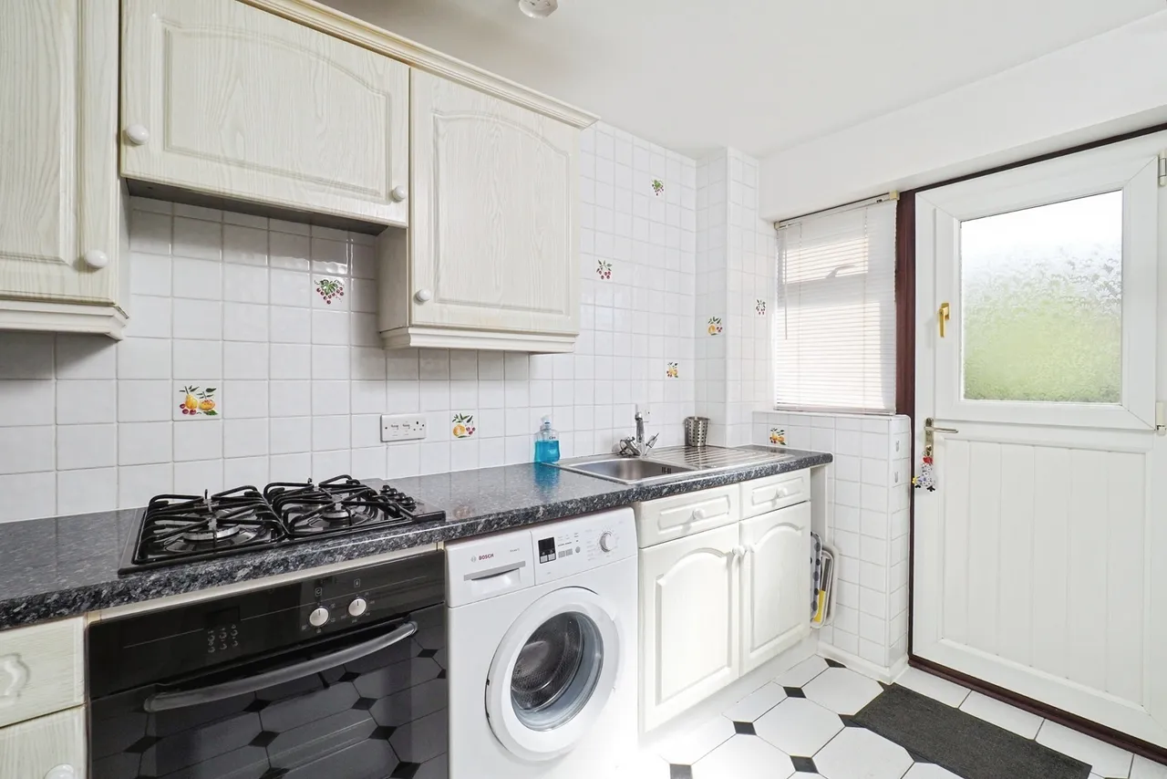 Courtney Close, Wollaton, Nottingham, NG8, photo 5