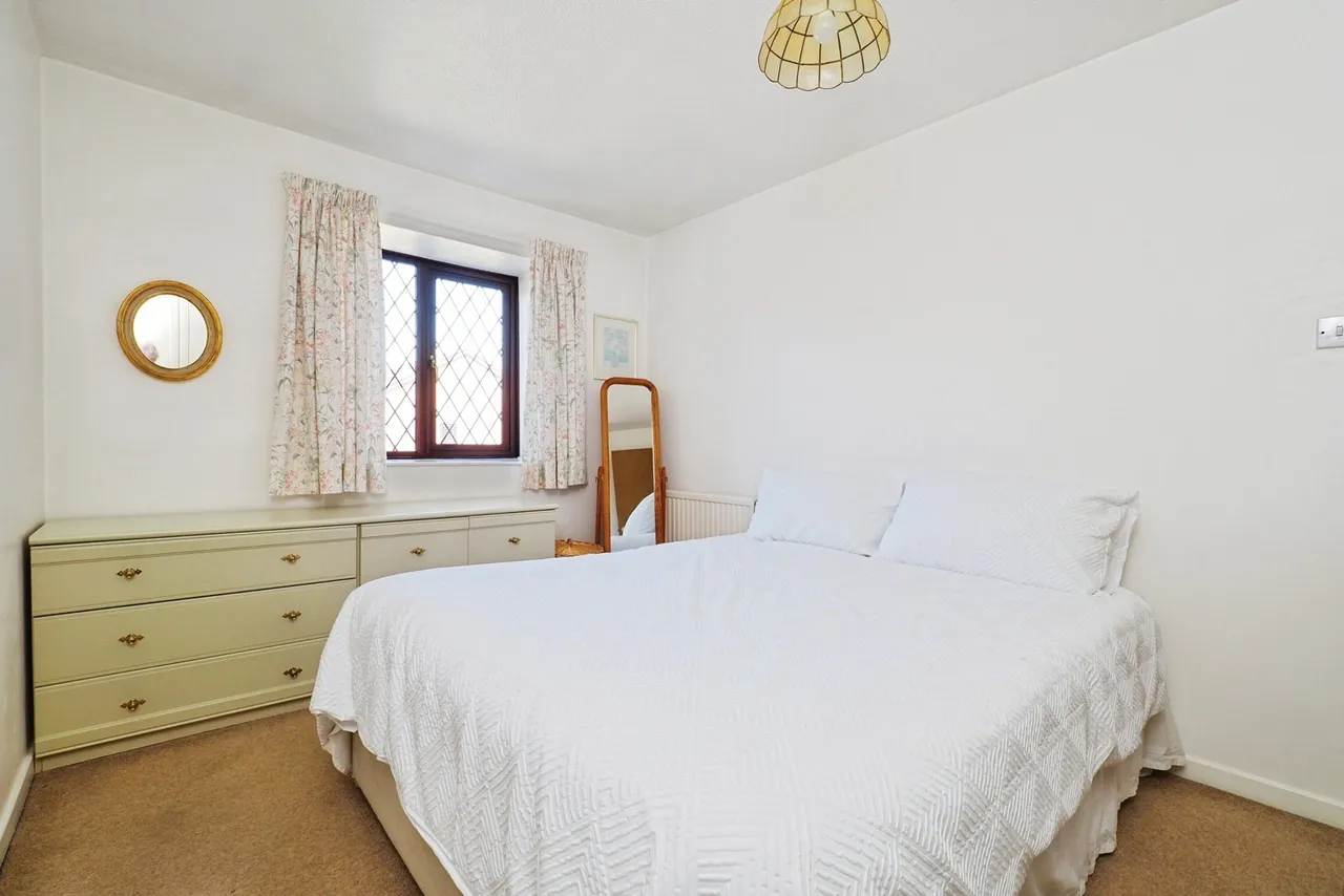 Courtney Close, Wollaton, Nottingham, NG8, photo 13