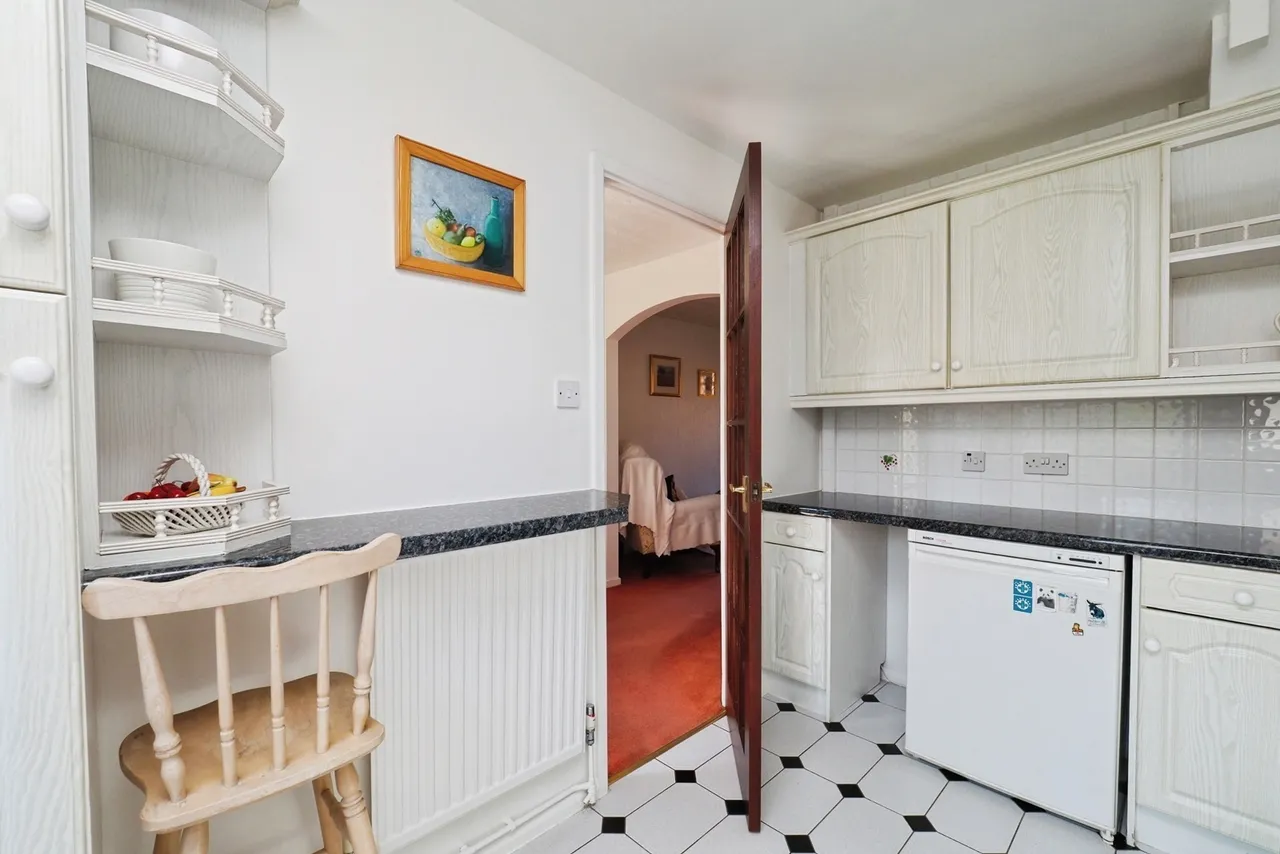 Courtney Close, Wollaton, Nottingham, NG8, photo 6