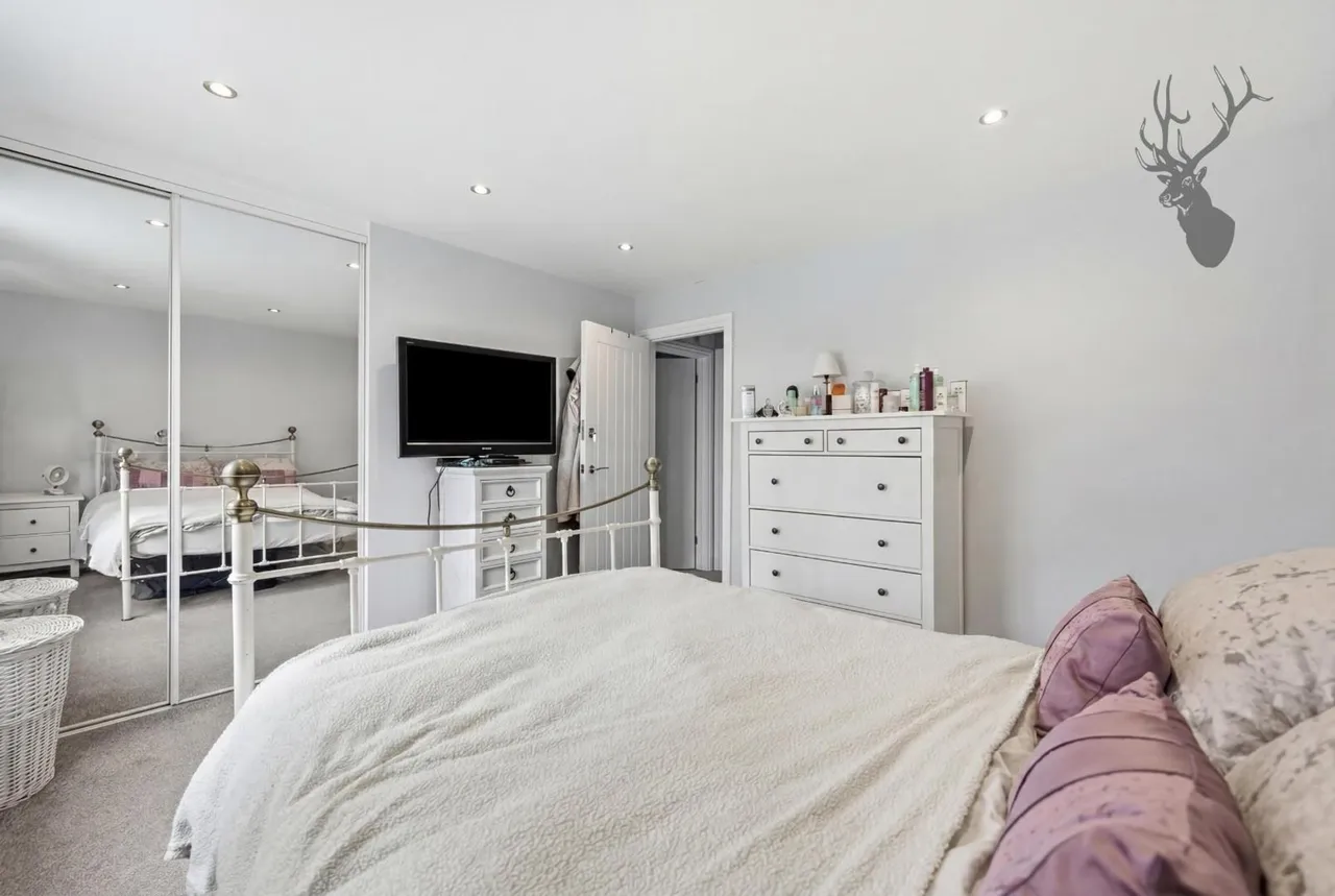 Orchard Drive, Theydon Bois, CM16, photo 13