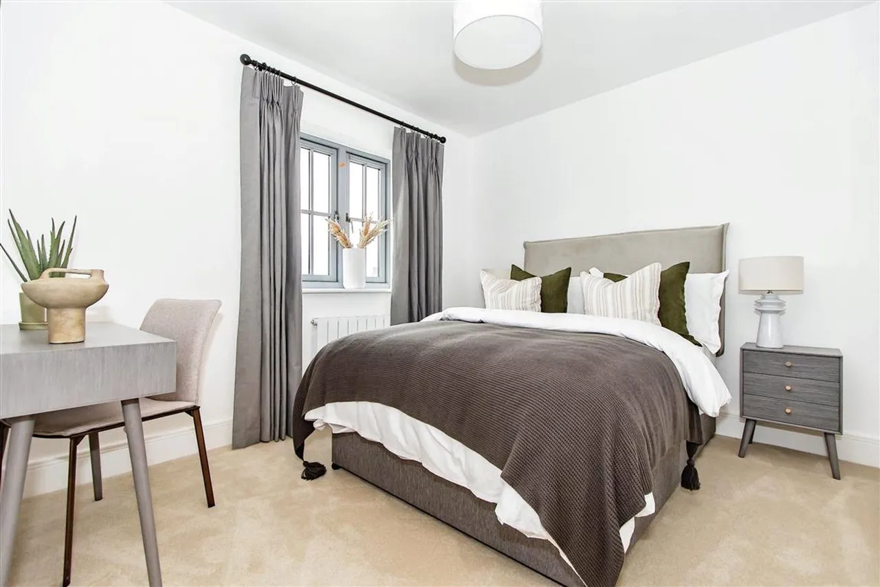 Brockhills Lane, New Milton, BH25, photo 8