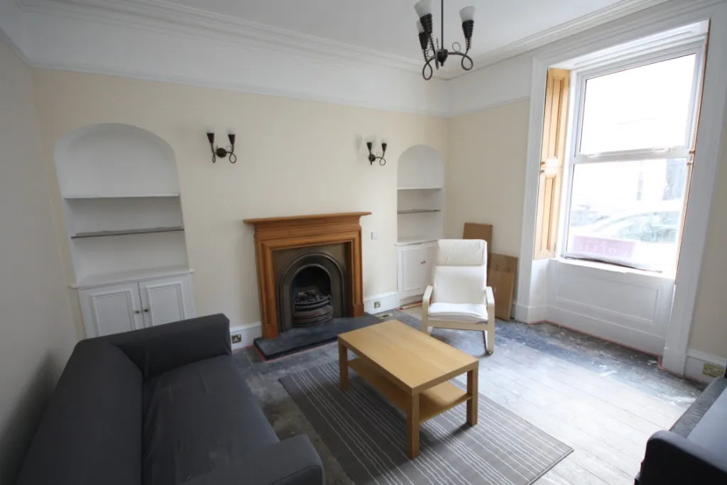 2 bed flat to rent, Margaret Street, Aberdeen, AB10