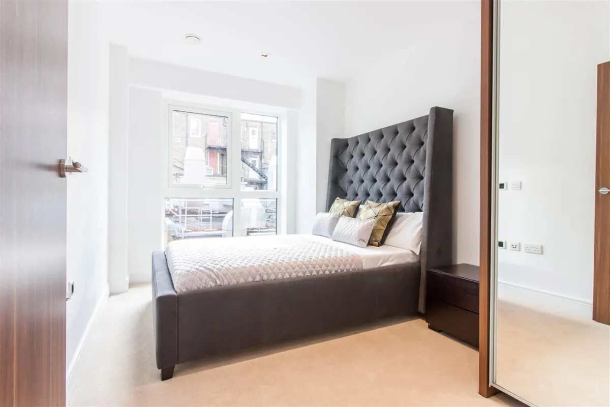 Longfield Avenue, London, W5, photo 4