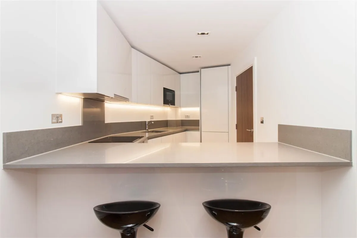 Longfield Avenue, London, W5, photo 3