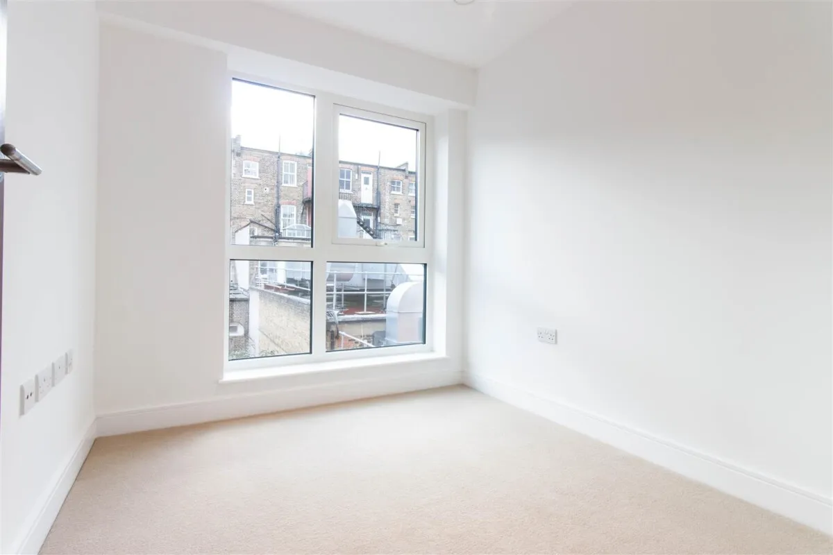 Longfield Avenue, London, W5, photo 5