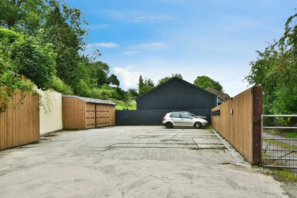 Compstall Road, Marple Bridge, SK6, photo 12