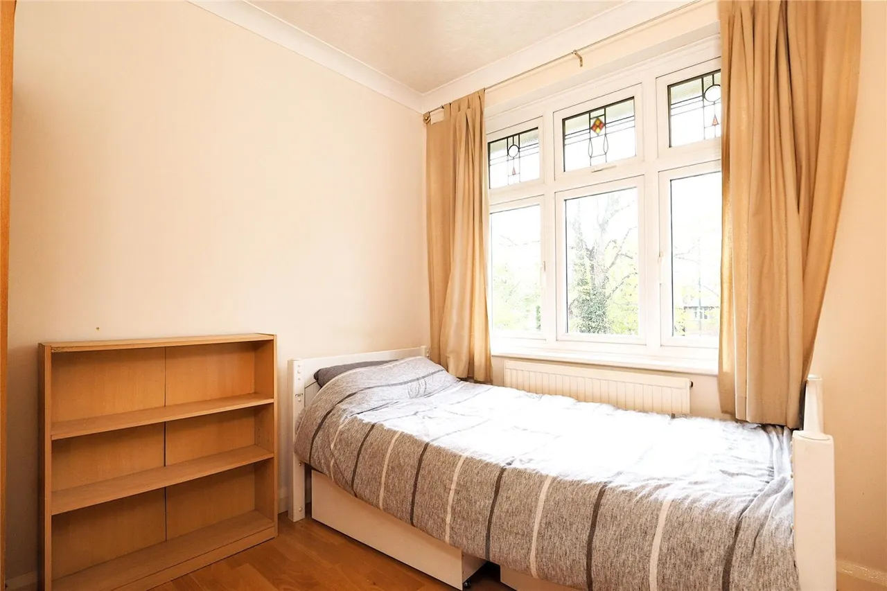 Wollaton Road, Wollaton, Nottingham, NG8, photo 11