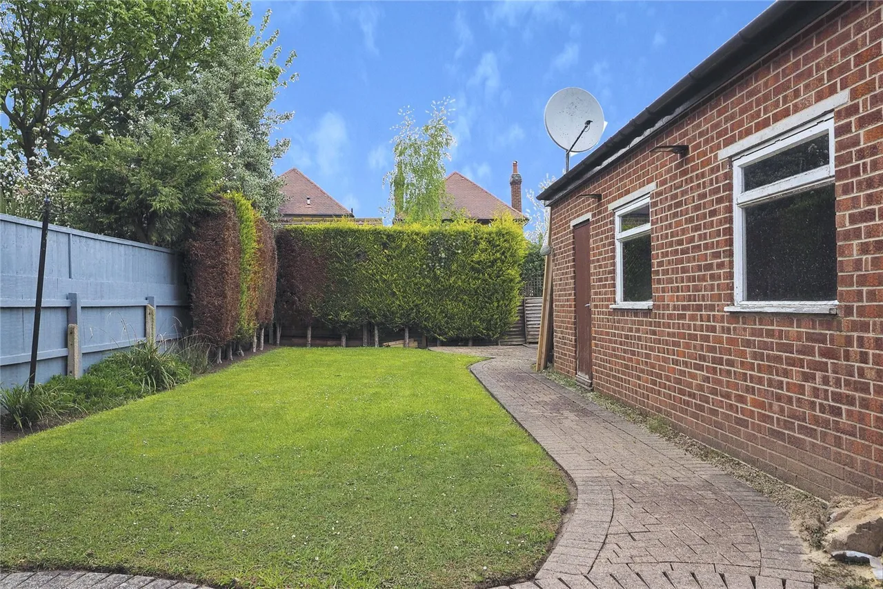 Wollaton Road, Wollaton, Nottingham, NG8, photo 12