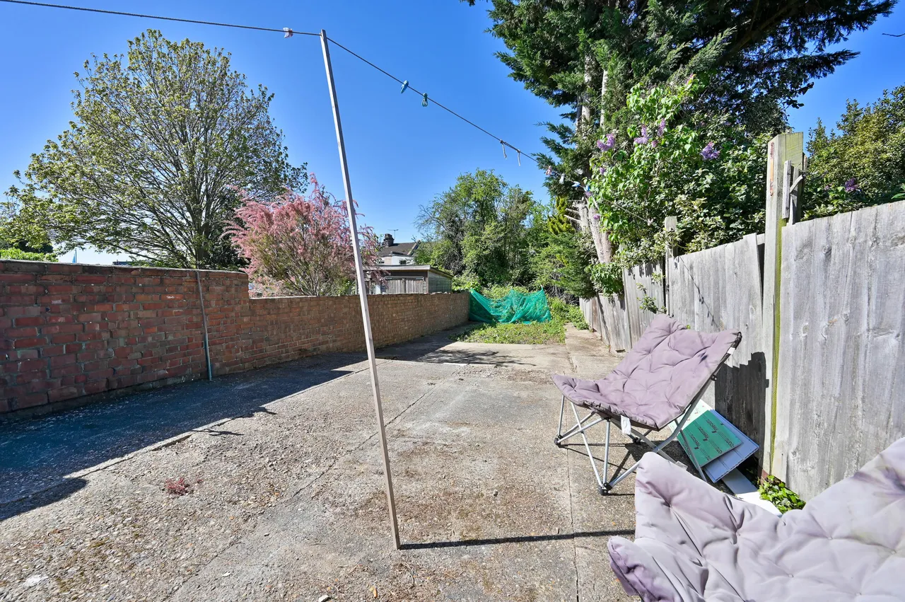 58 Wiggenhall Road, Watford, photo 12
