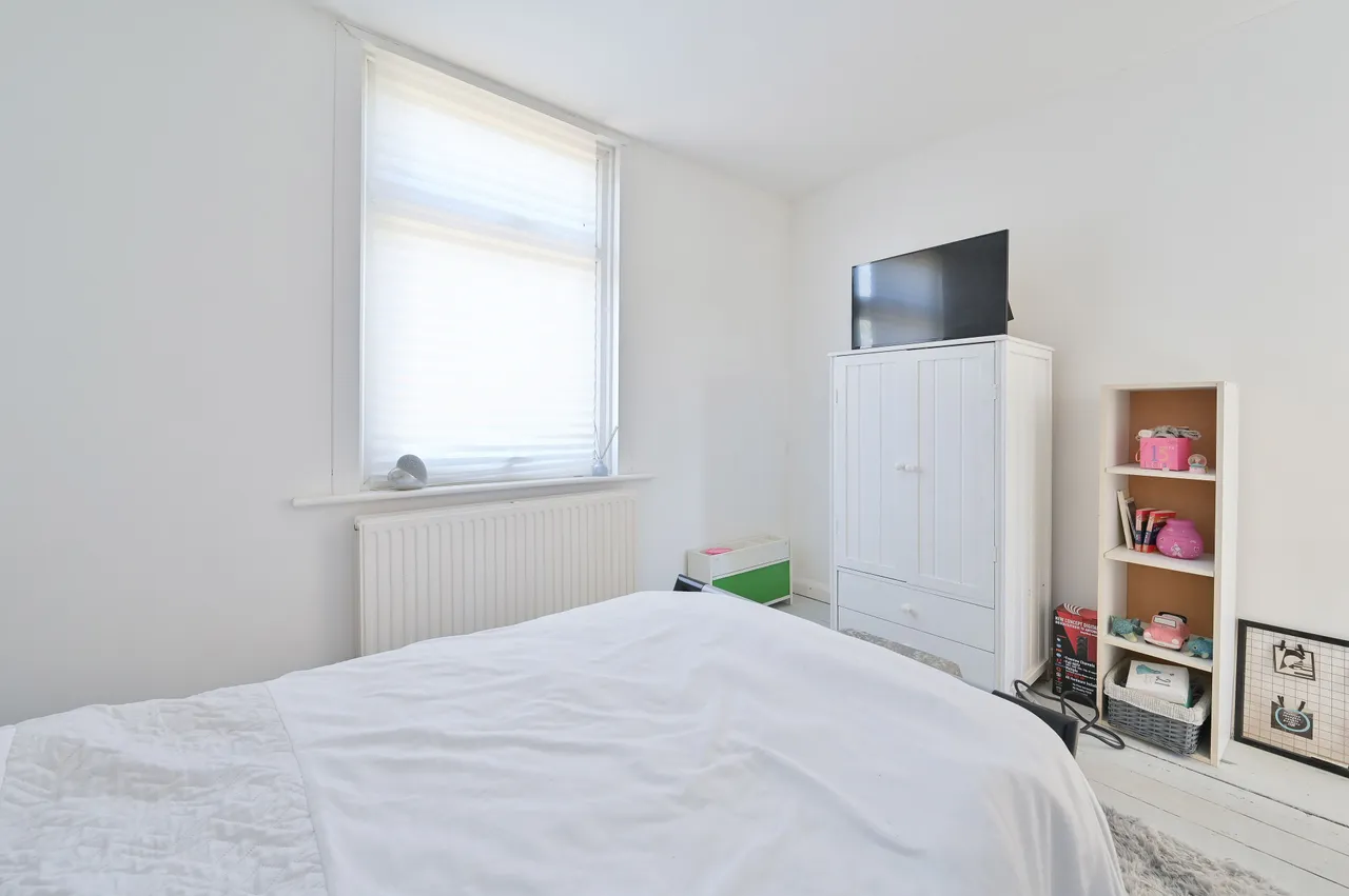 58 Wiggenhall Road, Watford, photo 11