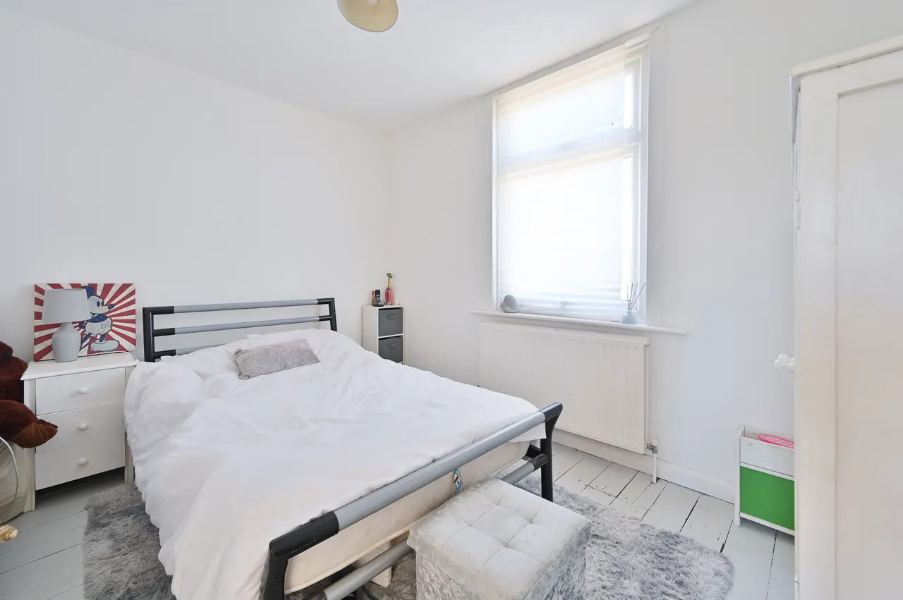 58 Wiggenhall Road, Watford, photo 10