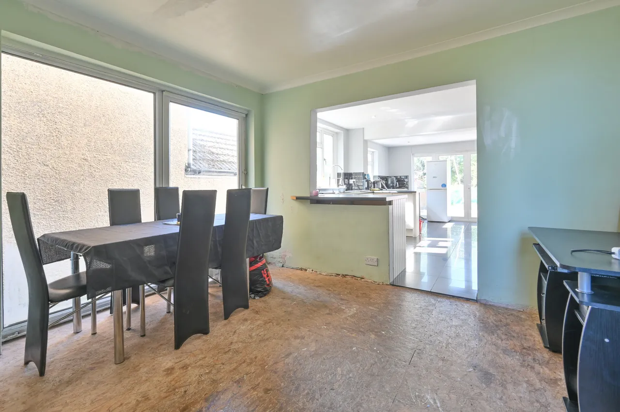 58 Wiggenhall Road, Watford, photo 4