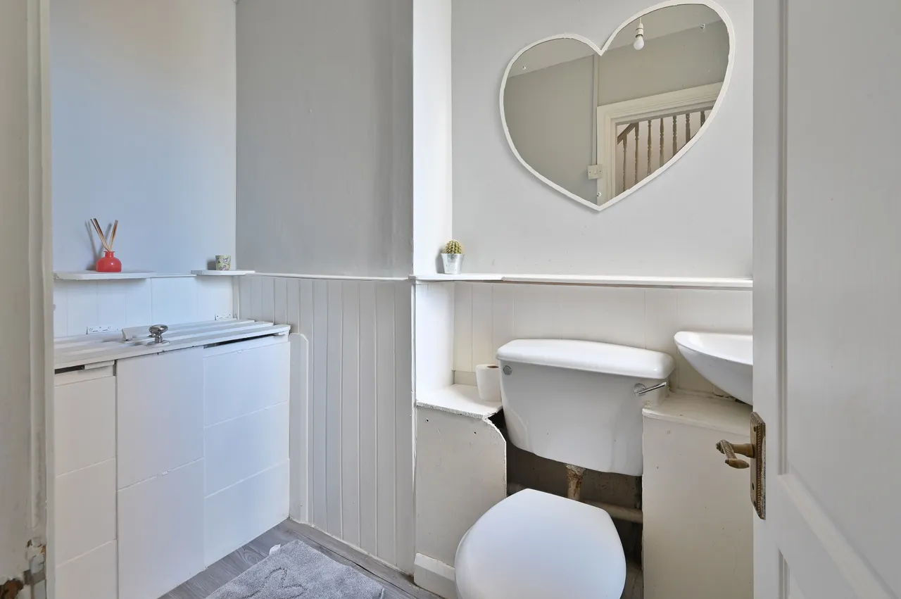 58 Wiggenhall Road, Watford, photo 5