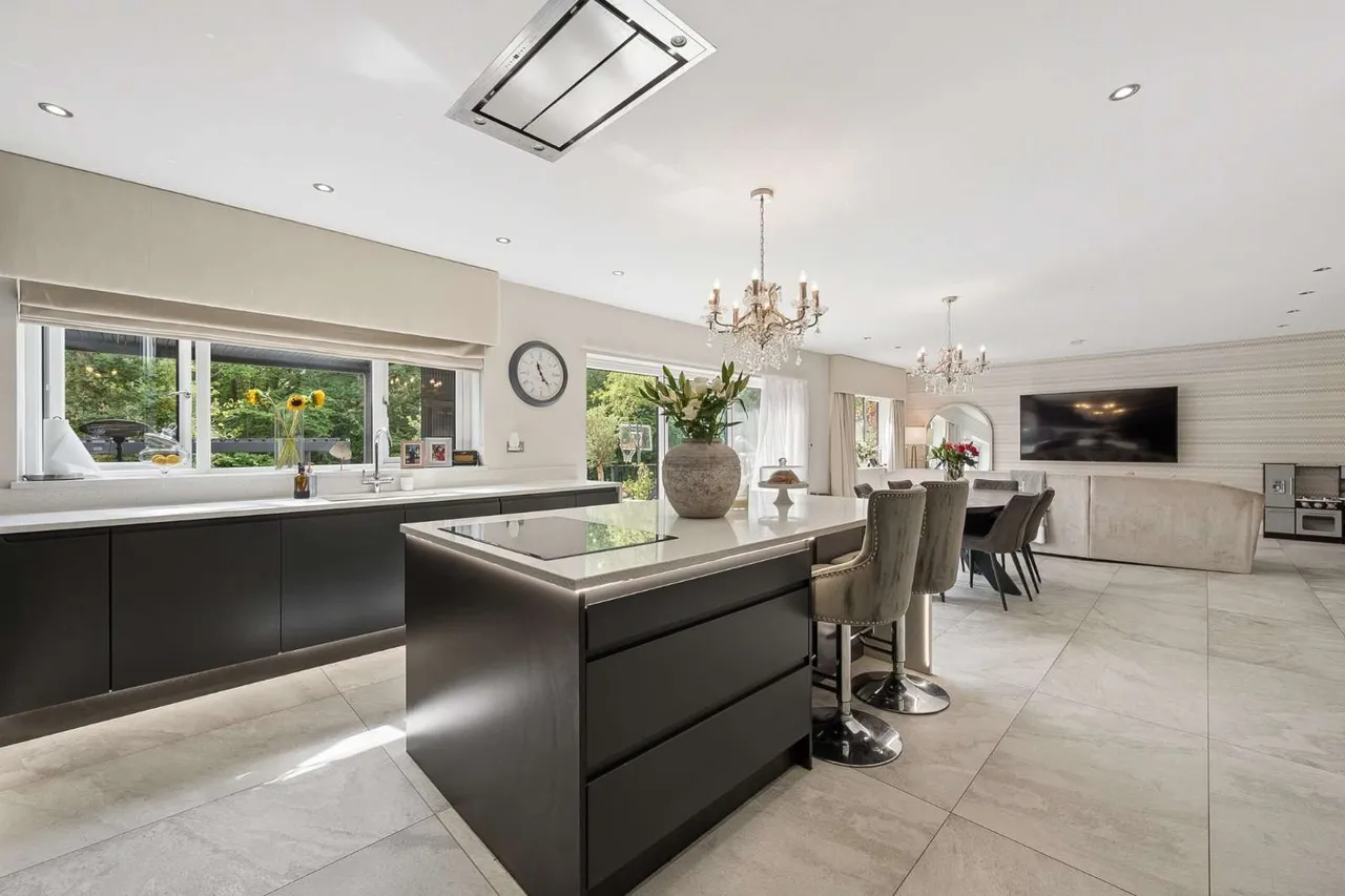 Park Avenue, Wilmslow, Cheshire, SK9 2JG, photo 3