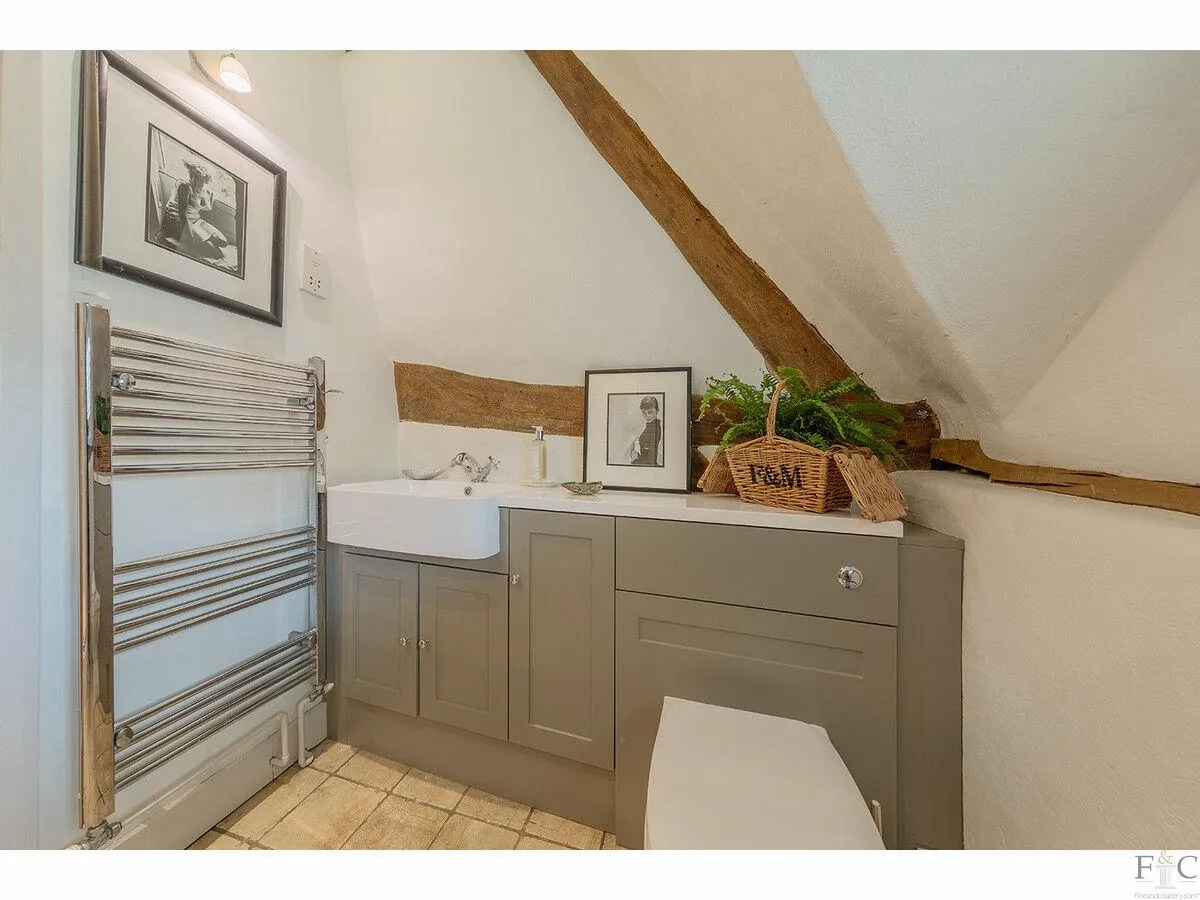 Bell Lane, Burton Overy, LE8, photo 23