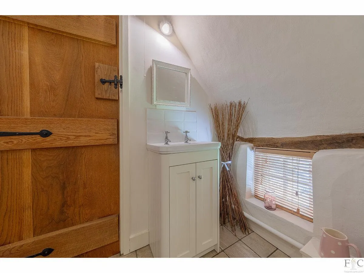 Bell Lane, Burton Overy, LE8, photo 32