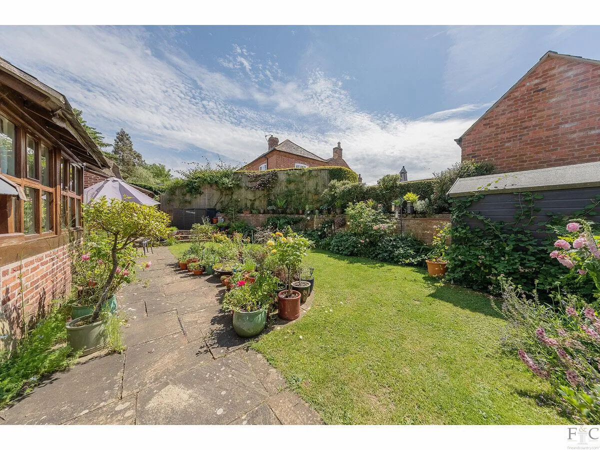 Bell Lane, Burton Overy, LE8, photo 39