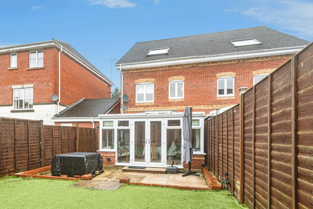 Oceana Crescent, Basingstoke, RG22, photo 26